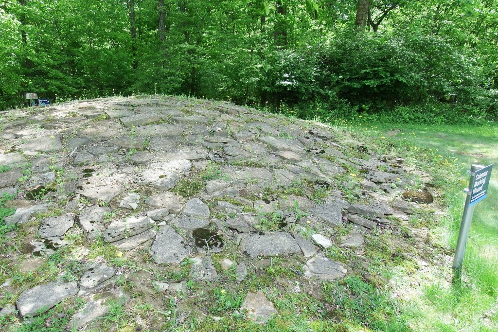 Calendar mound